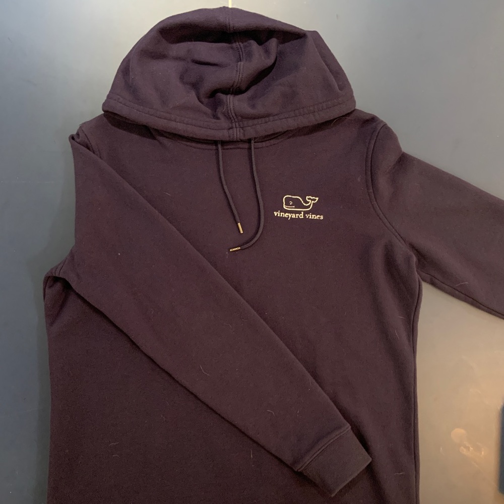 Vineyard vines sweatshirt